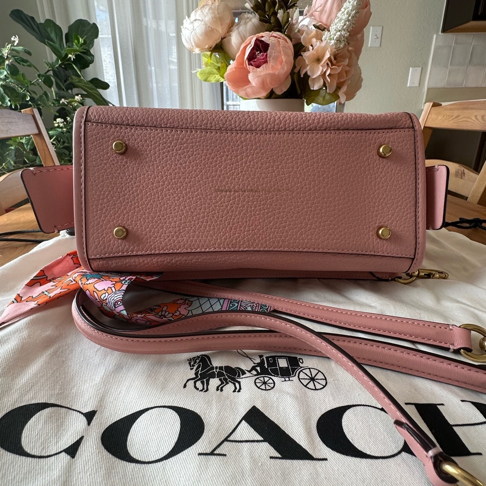 Coach 1941 Rogue Peony with Bag Charm and Twilly - Picture 9 of 11